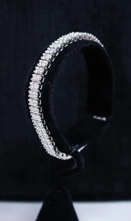 DIAMOND with 14 Karat White Gold Double Layer Round Cut Tennis Bracelet