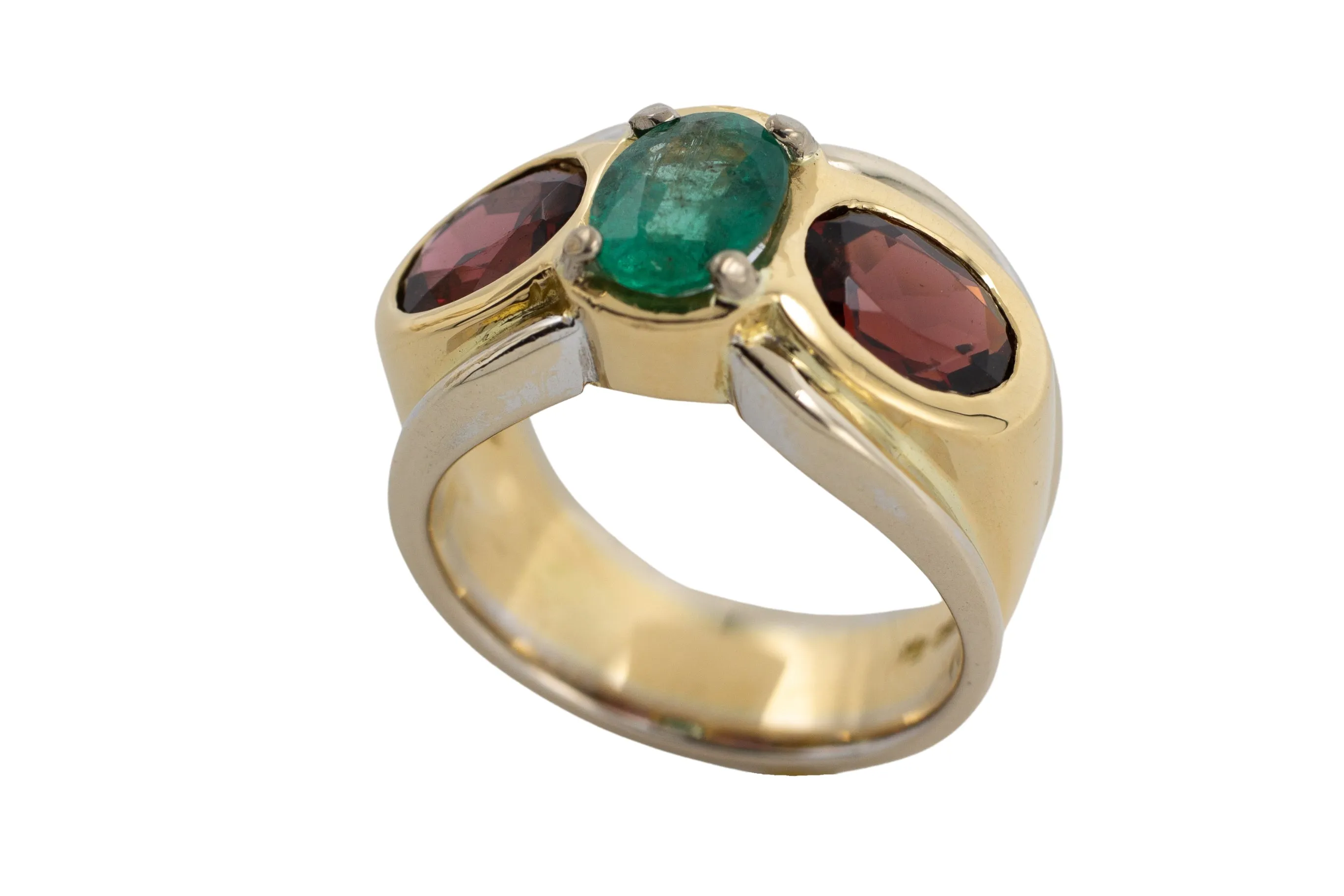 Emerald and garnet ring in 18 carat gold