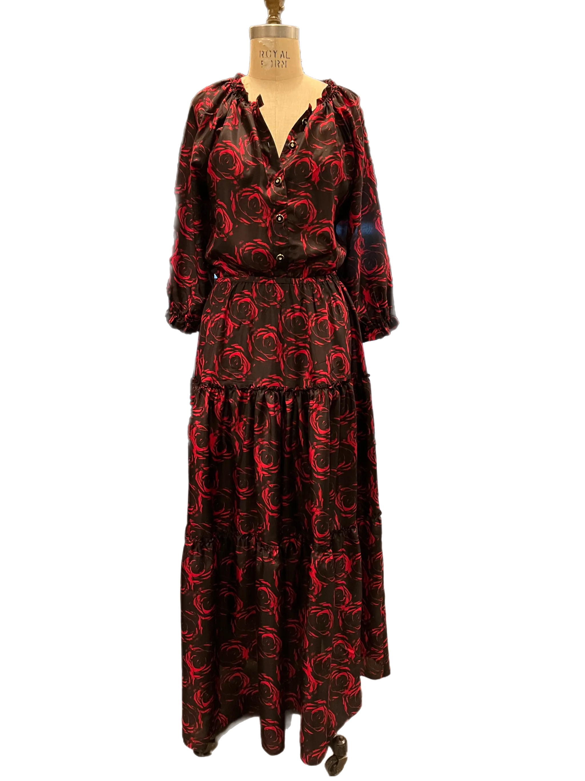 Printed Silk Roses dress with 3/4 sleeves and tired skirt