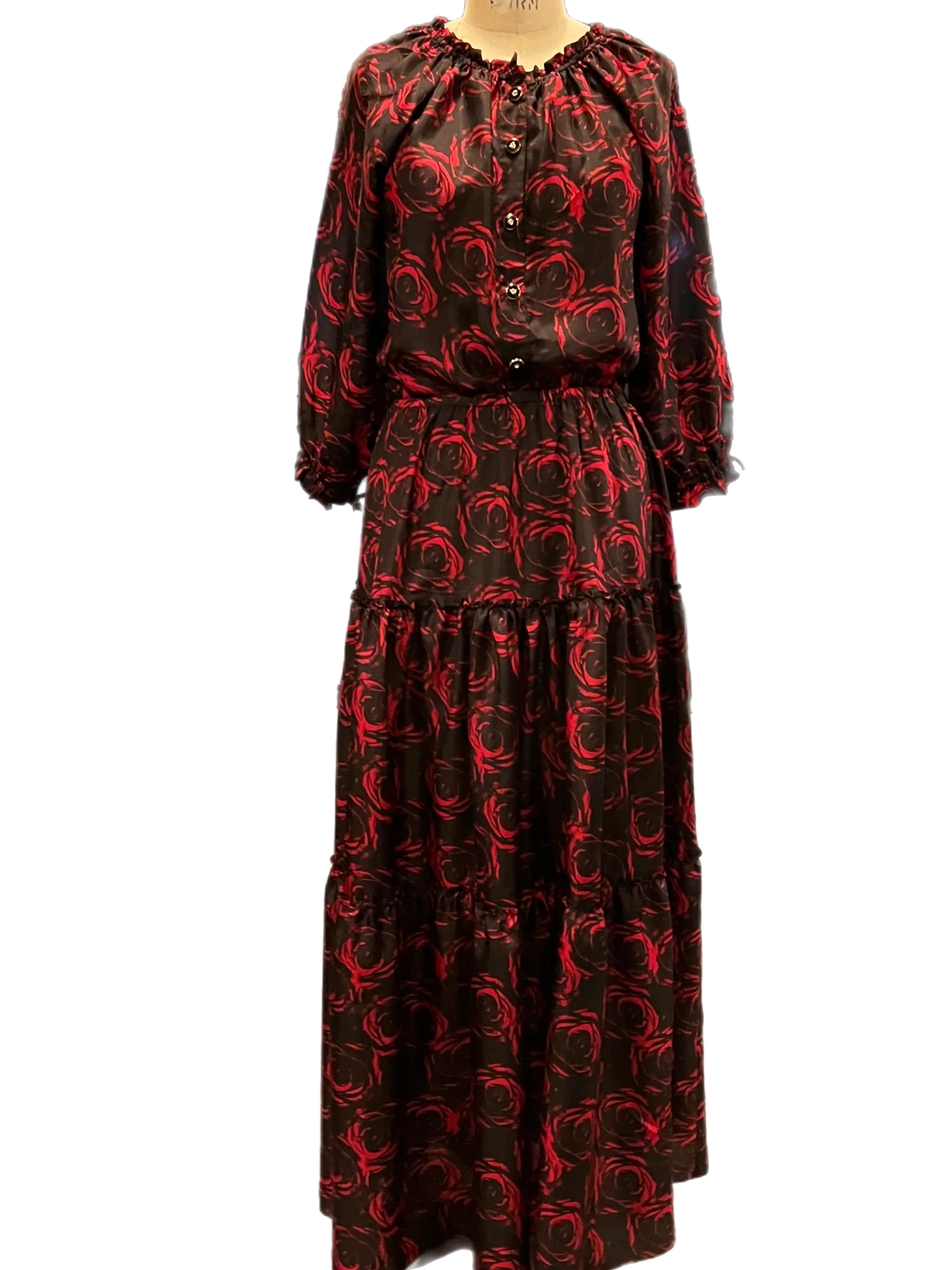 Printed Silk Roses dress with 3/4 sleeves and tired skirt