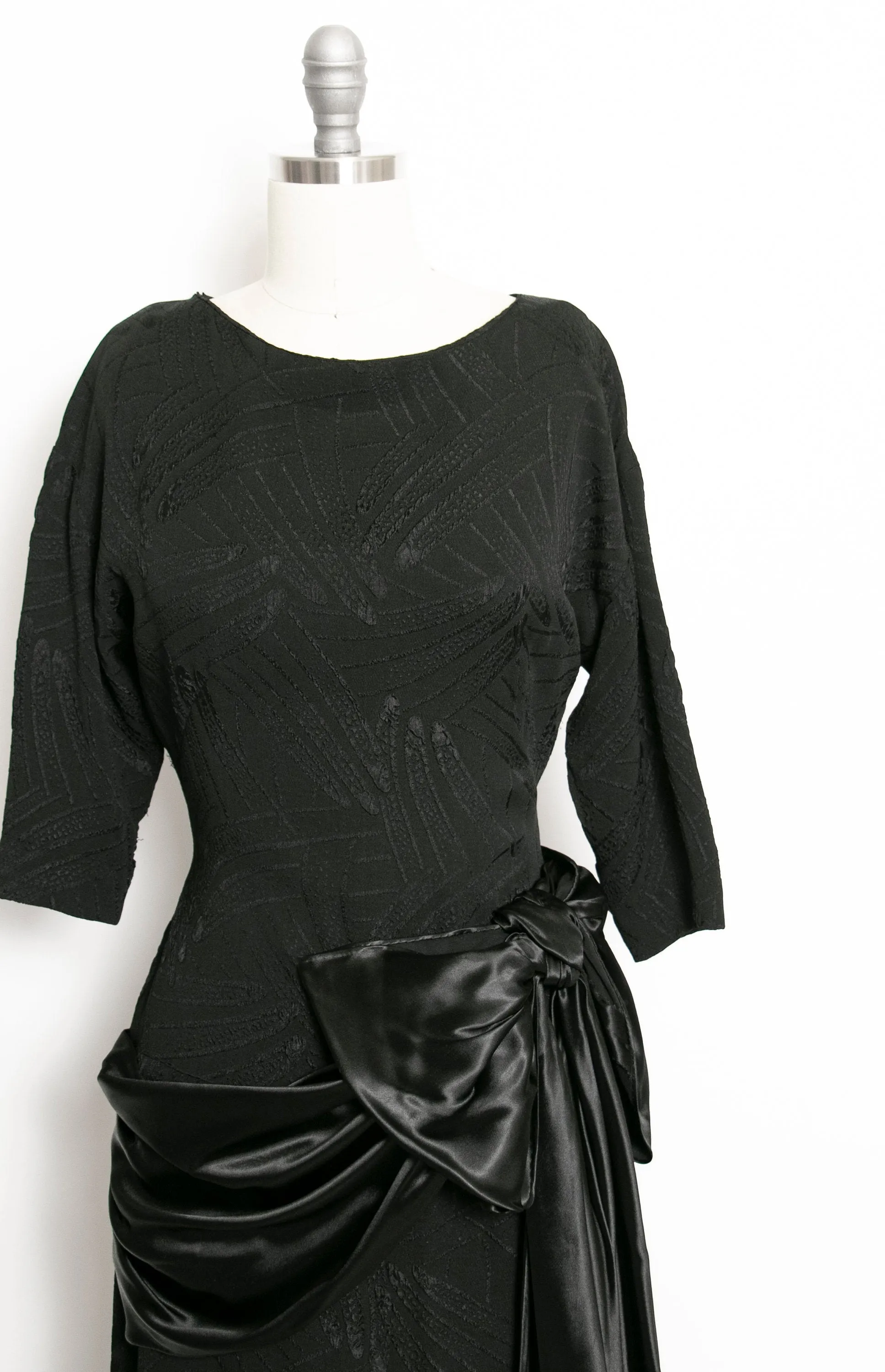 Vintage 1940s Dress Black Rayon Crepe Bow 40s Small S